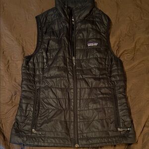 Patagonia Women's Dark Quilted Vest